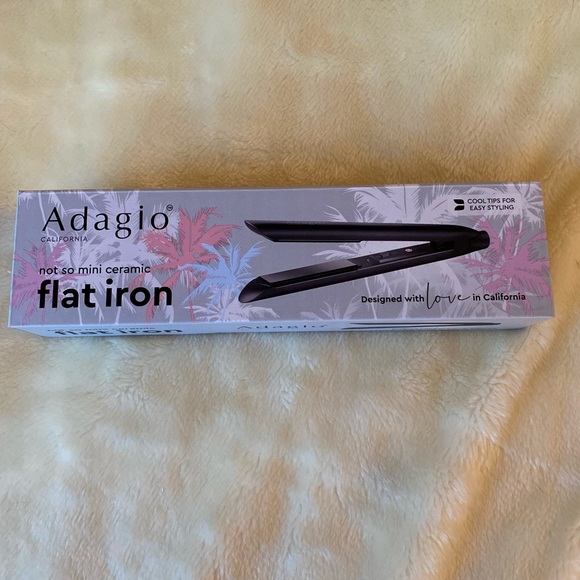 Adagio not so mini flat iron - Picture 1 of 5